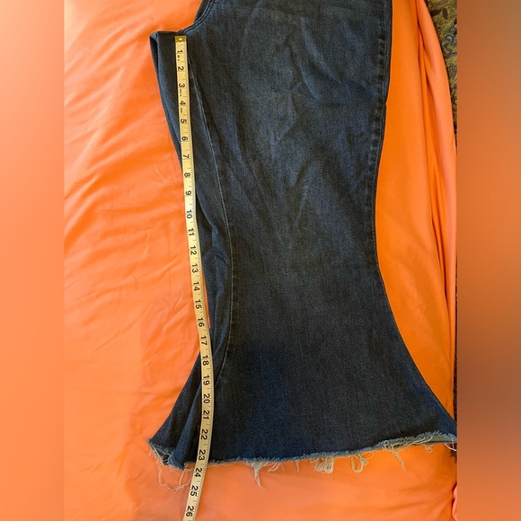 Arula Incrediflex Lace Up Raw Hem Flare Petite Jeans. Size 18 - Picture 5 of 5